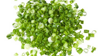 Chives vs. Green Onions vs. Scallions: What's the Difference?