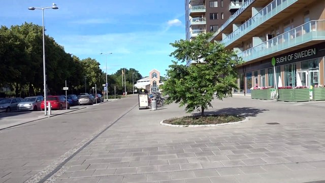 BDMV-165 Aruna & Hari Sharma enjoying nice sunshine 19°C near home Frödingsgatan 754 21 Uppsala, Jun 26, 2019