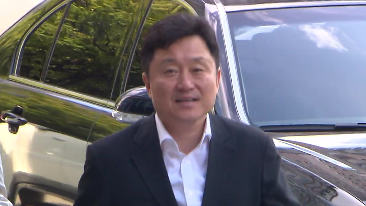 '패스트트랙' 민주당 의원 2명 경찰 출석..."한국당 조사 응해야" / YTN