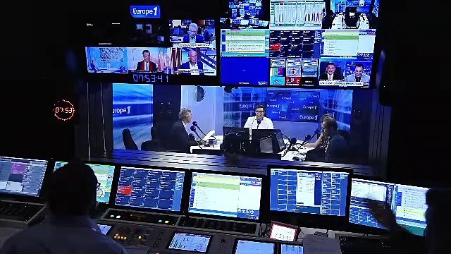 Conférence des ambassadeurs : Emmanuel Macron s'en est pris à l'État profond