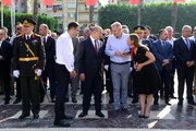 Adana'daki 30 Ağustos Zafer Bayramı töreninde çelenk sunma krizi yaşandı