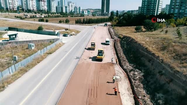 - Ankara Büyükşehir Belediyesi, Başkent'in dört bir tarafında yeni yol, alt geçit ve kavşak...