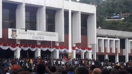 Bendera Bintang Kejora Masih Berkibar di Kantor Gubernur Papua Pasca Rusuh