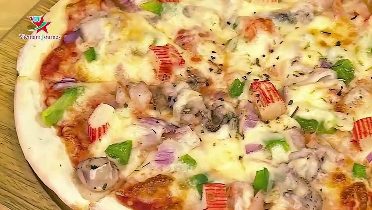 Ăn bánh Pizza tươi không chỉ ngon mà còn đẹp mắt  phố Thành Công