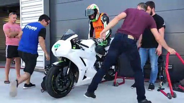 Daniel Sousa Rego à l’occasion d’une séance de roulage libre effectuée au circuit Dijon-Prenois 1/3