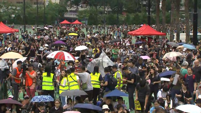 홍콩 주말 집회 전격 취소...동시다발 시위 가능성 / YTN