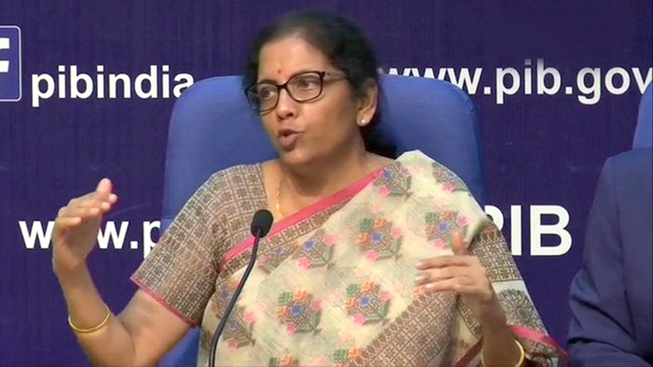 బ్యాంకుల విలీనాలను ప్రకటించిన నిర్మలా సీతారామన్ || Nirmala Sitharaman Press Meet Highlights