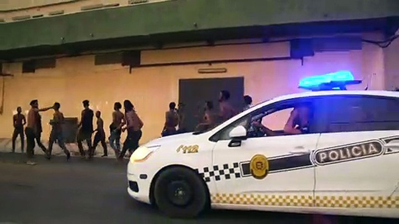 155 مهاجراً إفريقياً يعبرون حدود سبتة الإسبانية من شمال المغرب