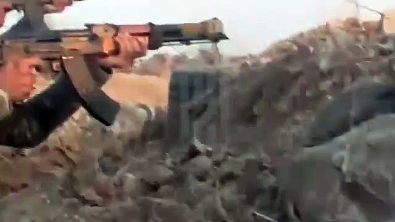 الفصائل توثق لحظات هروب عناصر ميليشيات أسد بعملية جنوب إدلب