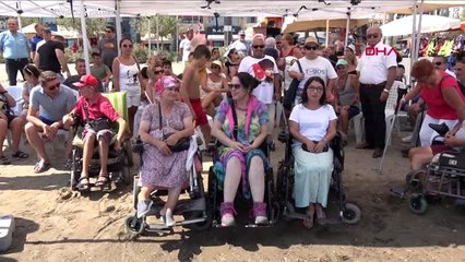 Muğla marmaris'te engelliler deniz paraşütü keyfi yaşadı