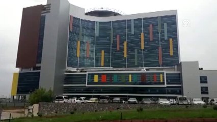 İşçilerin üzerine elektrik panosu düştü: 1 ölü, 1 yaralı