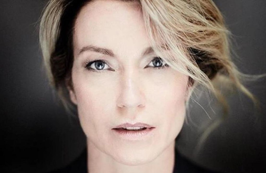 Stefania Rocca ha scelto un ragazzo come babysitter: ecco perché