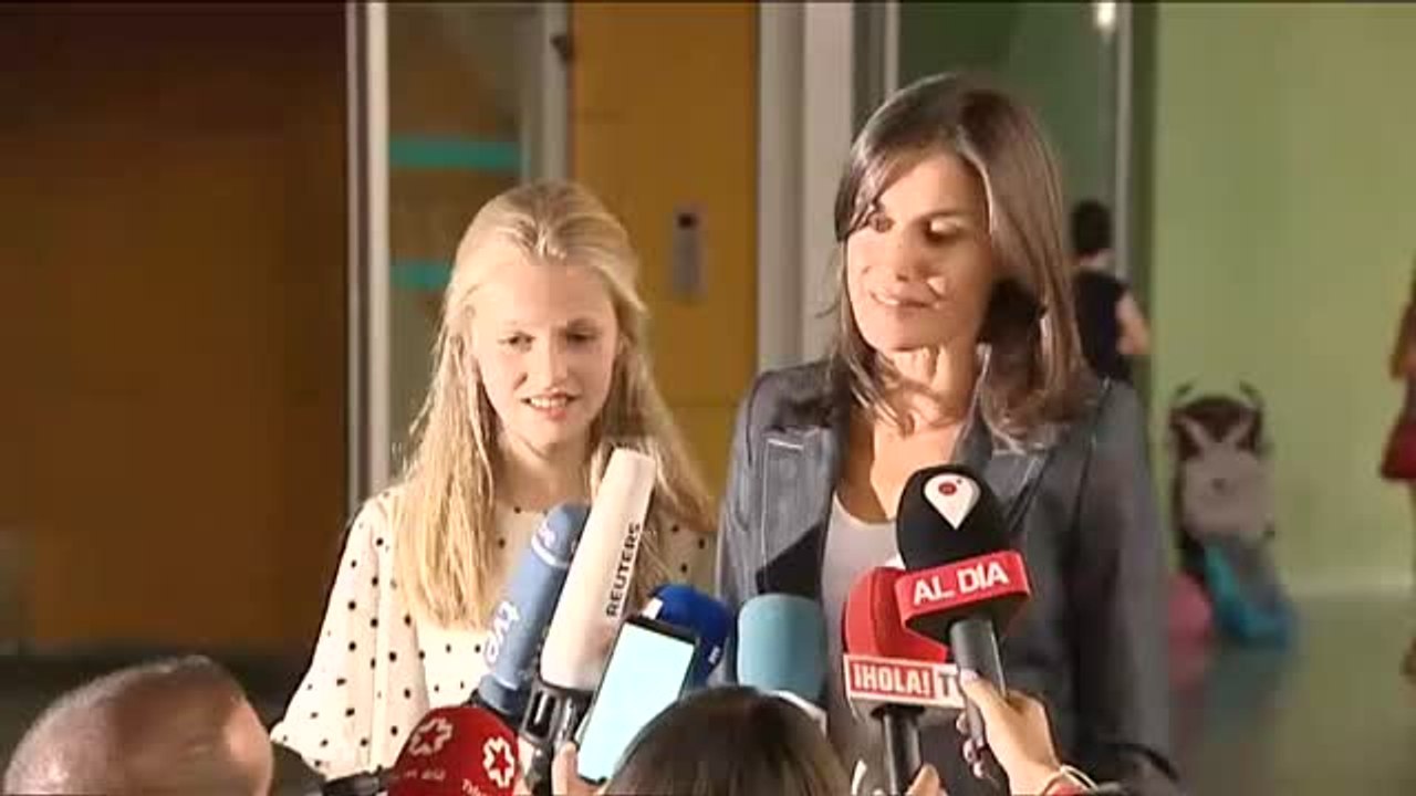 La reina Letizia y la princesa Leonor visitan a don Juan Carlos en el hospital