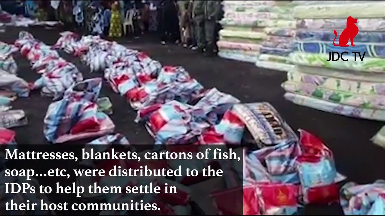 Cameroonian Government offers humanitarian support to IDPs in West region.
