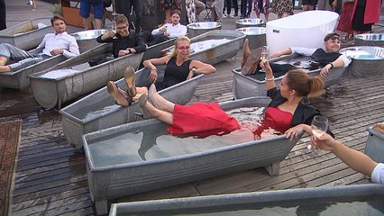 Praga: all'opera... in vasca da bagno