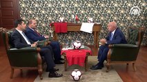 TFF Başkanı Özdemir: Sahada oynayacak yabancı sayısına bir kısıtlama getirilmeli