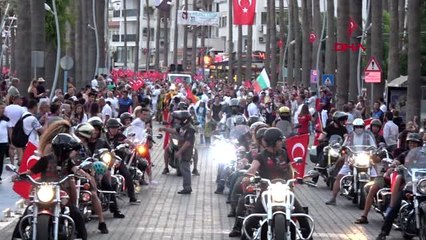 Muğla marmaris'te 10 bin kişi zafer yürüyüşü yaptı