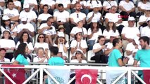 Bursa'da binlerce kişi bir araya gelerek türkiye haritasını oluşturdu