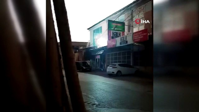 Sanayi sitesinde elektrik tellerinde çıkan yangın paniğe neden oldu