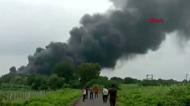 Hindistan'da kimya fabrikasında yangın: 10 ölü.. içeride mahsur kalanlar var