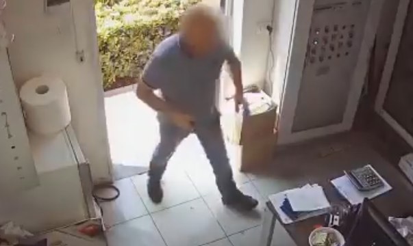 Catania - Rapina al distributore: arrestato 55enne (30.08.19)