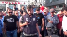 Taksim'de sahte dolar satmaya çalışan dolandırıcı yakalandı