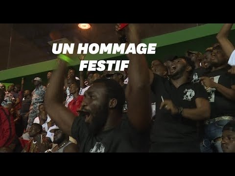En hommage à DJ Arafat, des milliers de personnes ont fait la fête toute la nuit