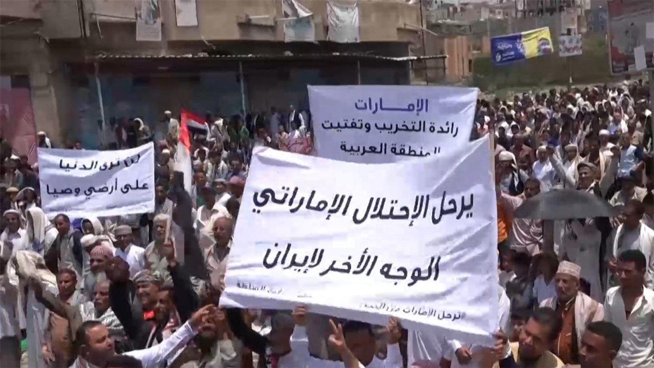 الحكومة اليمنية تطالب بجلسة لمجلس الأمن لوقف التدخلات الإماراتية