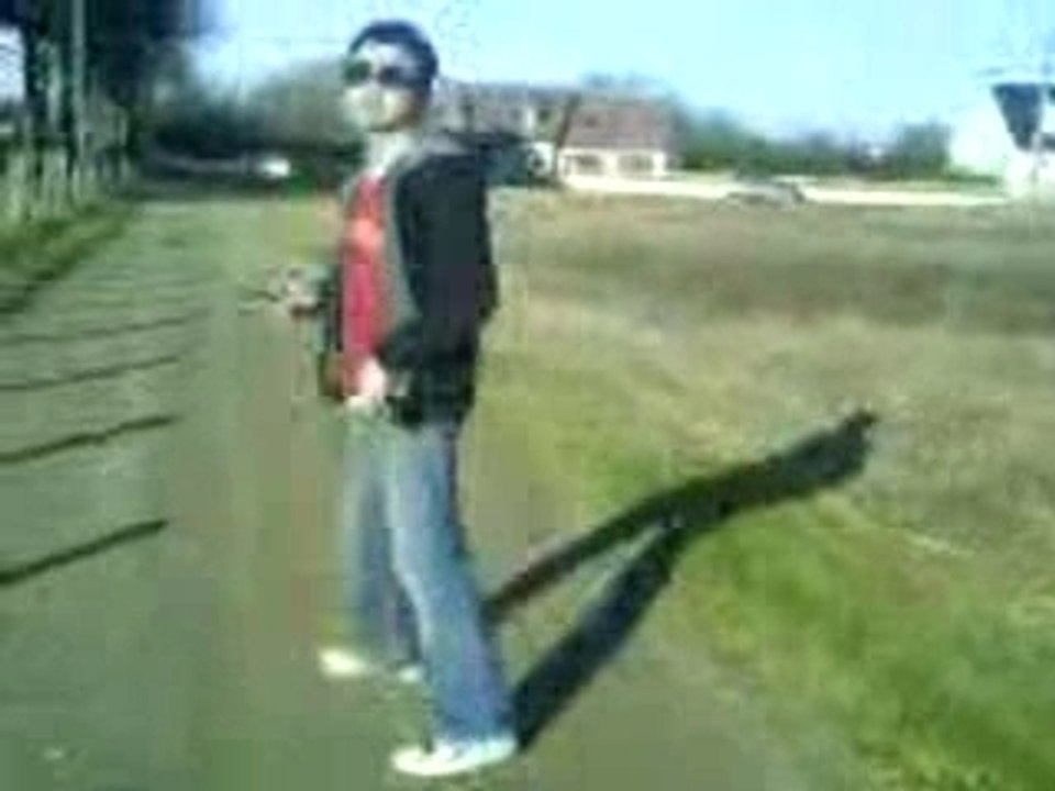 chintok danse dans les champs