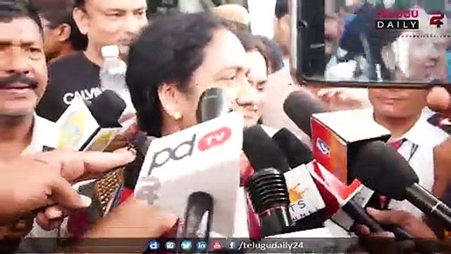 Krishnam Raju Wife Shyamala Devi Reveals Saaho Prabhas Marriage Date And Details Telugudaily24