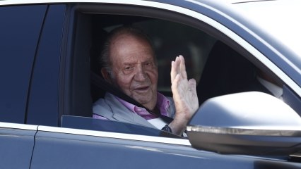 El Rey Juan Carlos recibe el alta y sale del hospital