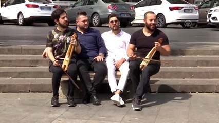 İstanbullular "flash mob" etkinliğinde Karadeniz müziğiyle buluştu