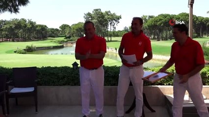 Bakan Çavuşoğlu otizmli çocuklar için golf turnuvasına katıldı