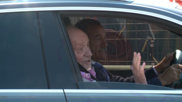 Don Juan Carlos recibe el alta y bromea: Tengo tuberías nuevas