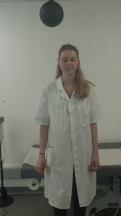 exercice de rééducation vestibulo-spinal et cervical dans le plan horizontal