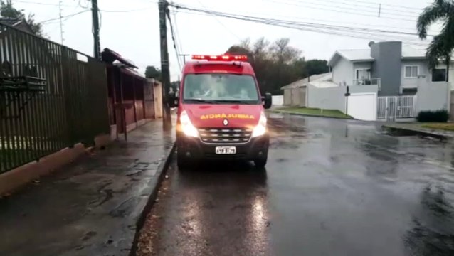 Idosa é socorrida pelo Siate no Bairro Parque Verde