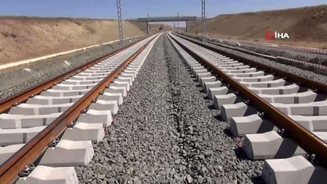 Bakan Turhan: Ankara-Sivas Yüksek Hızlı Tren hattında test sürüşleri yıl sonu başlayacak