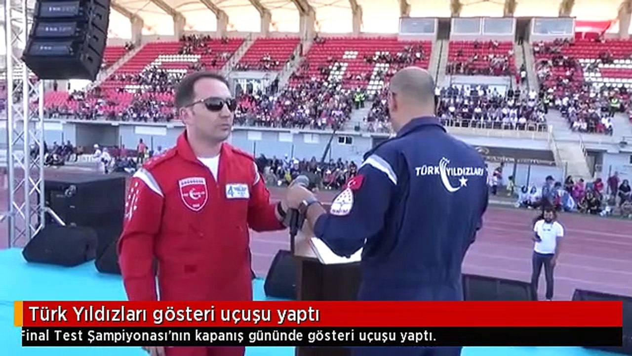Türk Yıldızları gösteri uçuşu yaptı