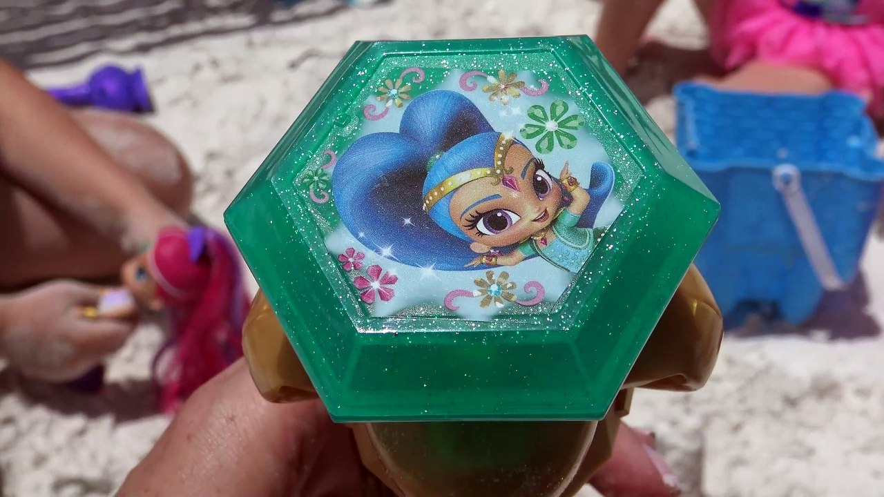 Shimmer e Shine - Passeando e  Curtindo a Praia