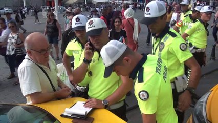 Taksim Meydanı'nda taksicilere uygulama