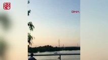Rusya’da elektrik hattına takılan helikopter nehre düştü!