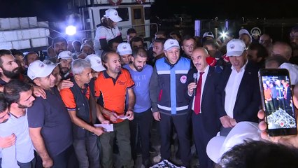 Vali Yerlikaya, sezonun ilk avından dönen balıkçıları karşıladı - İSTANBUL