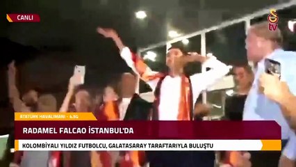 Quel accueil des supporters de Galatasaray pour Radamel Falcao !
