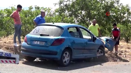 Lastiği patlayan araç yoldan çıktı: 6 yaralı