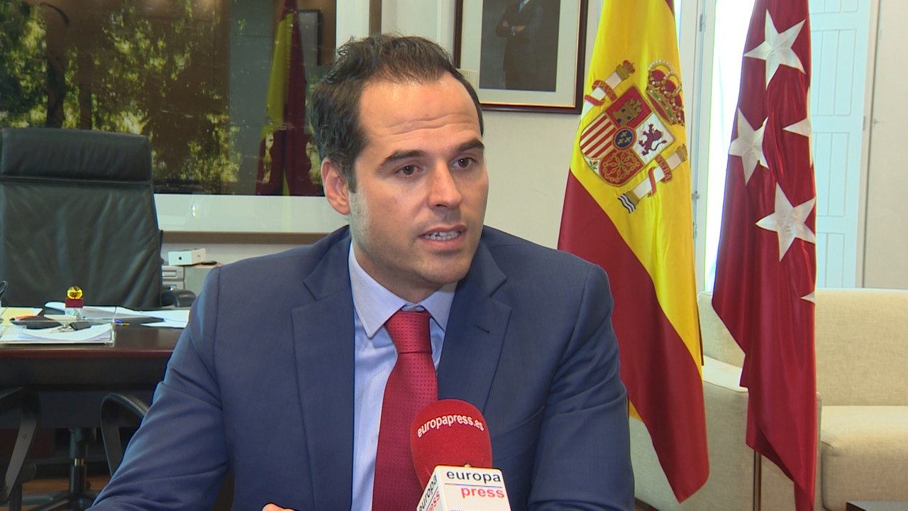 Aguado no descarta continuar cerrando empresas públicas