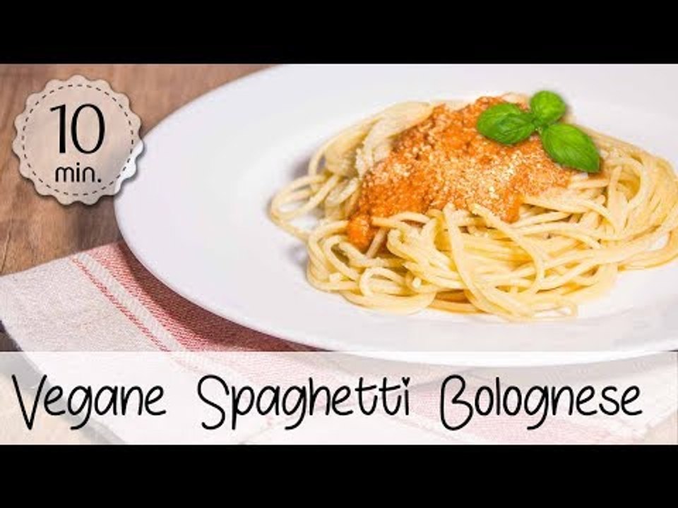 Vegane Spaghetti Bolognese mit Walnuss Pesto - Spaghetti Bolognese Vegan & Einfach | Vegane Rezepte