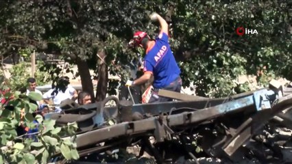 Kamyonun Çarptığı Müstakil Ev Yıkıldı: 4 Ölü 1 Yaralı