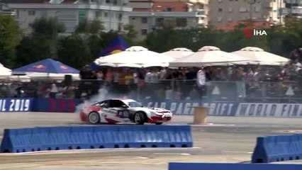 10 bin İstanbullu Red Bull Car Park Drift Dünya Finali'ni izledi