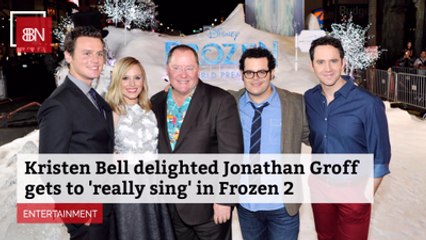 Kristen Bell Listens To Jonathan Groff Singing