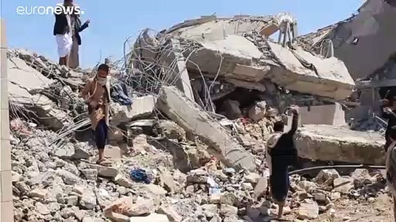 Raid della coalizione su carcere yemenita. Croce Rossa: almeno 100 morti